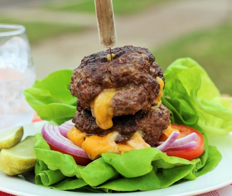 Cozinhando sem carboidratos Receitas de jantar com baixo teor de carboidratos Keto Burgers
