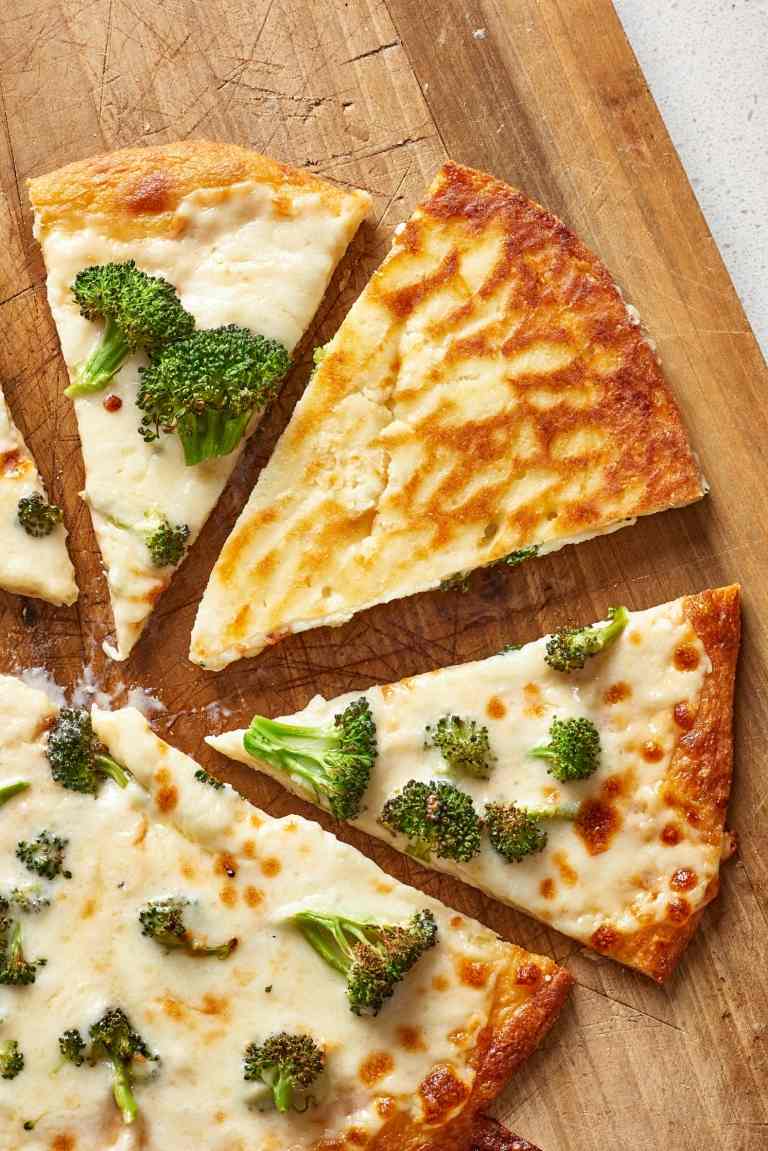Receita de pizza com baixo teor de carboidratos Receitas saudáveis ​​de base de pizza de atum para o jantar