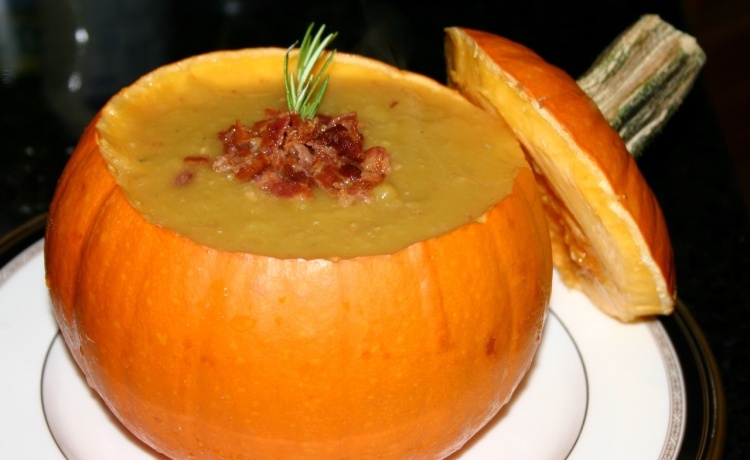 Receitas de festa de Halloween-sopa de abóbora-bacon-servir-interessante-tradicional