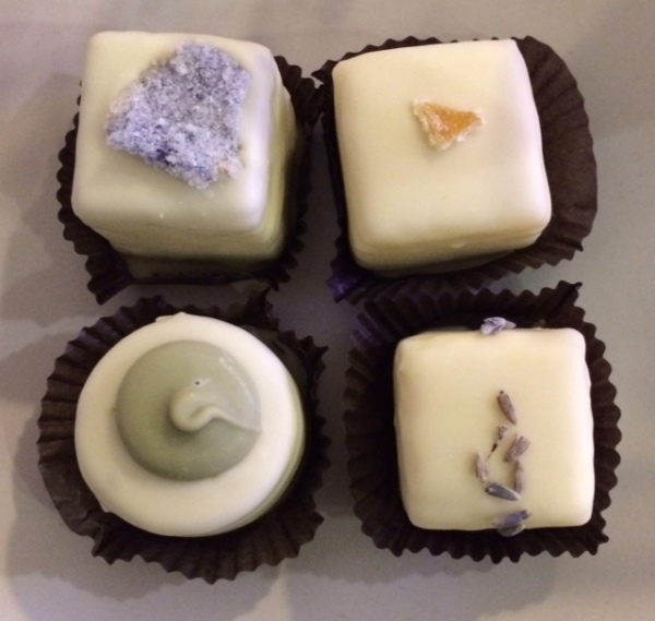 Glaze Petits-Four Sugar Muffins Canapés-Idéias para receitas de sobremesas