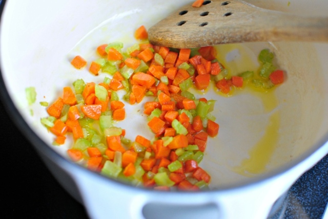 Preparação de sopa, cenoura, pepino, cozimento