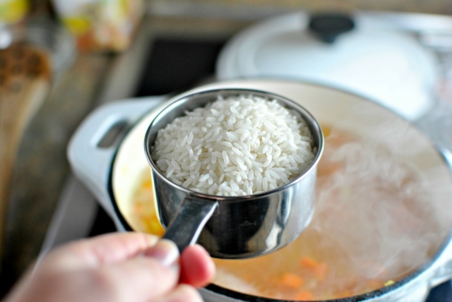 Prepare canja de galinha rapidamente, ideia deliciosa