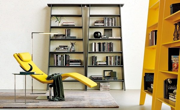 leitura de canto-cadeira de praia amarela - sistema de estante de livros de design aberto