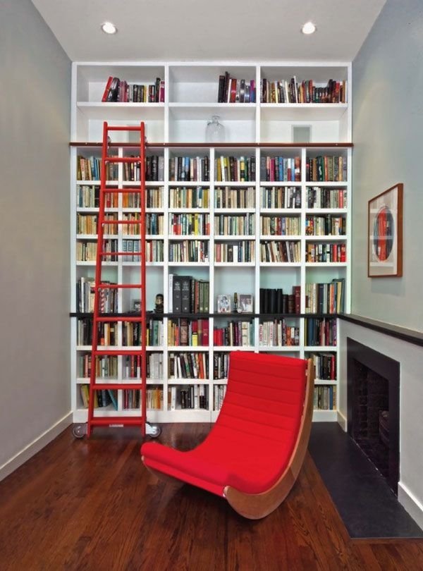 ideias de decoração de sala de leitura com poltrona de balanço com lareira