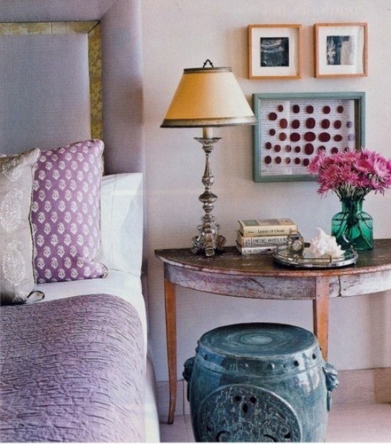 projeto do quarto com elementos vintage na cor lilás