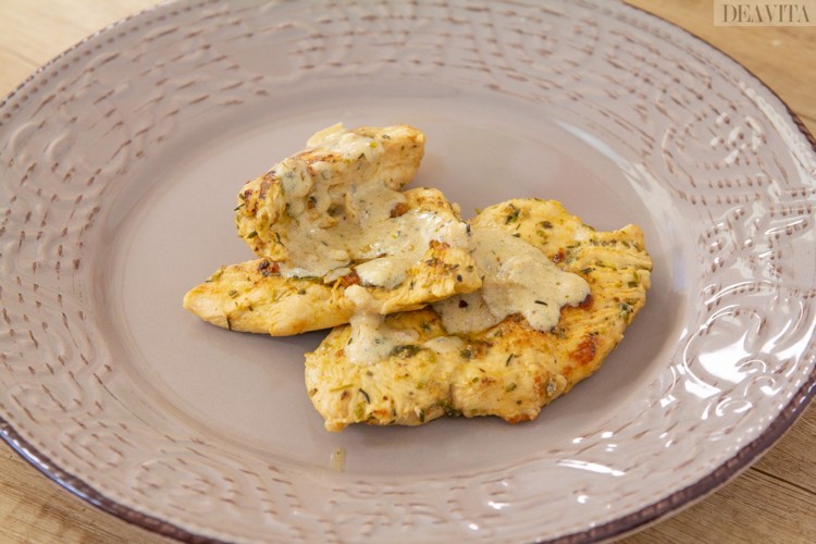 Receitas com baixo teor de carboidratos e creme de filé de peito de frango
