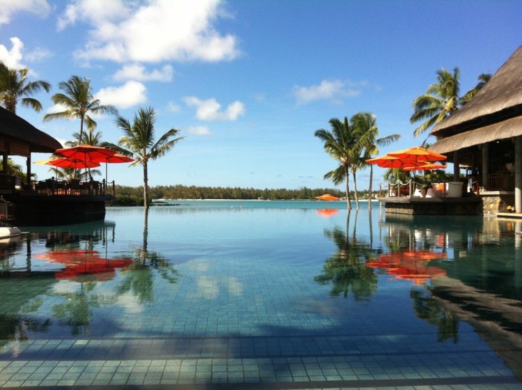 resort de luxo piscina-design-férias-maurício-hotel-ideia
