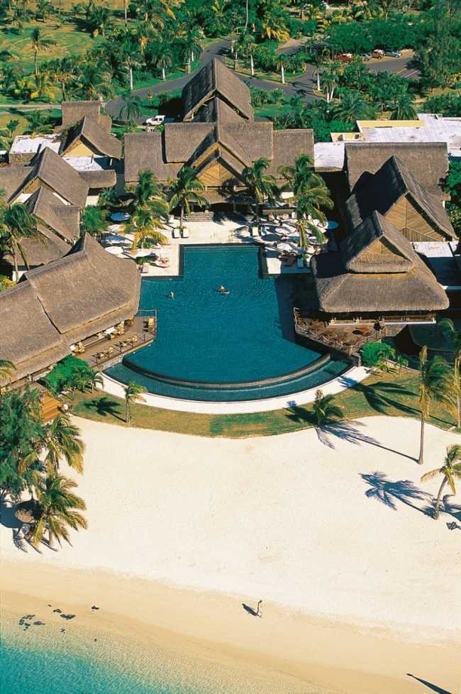 Resort de férias de luxo complexo de piscinas com jardim paisagens praia Constance Le-Prince-Maurice