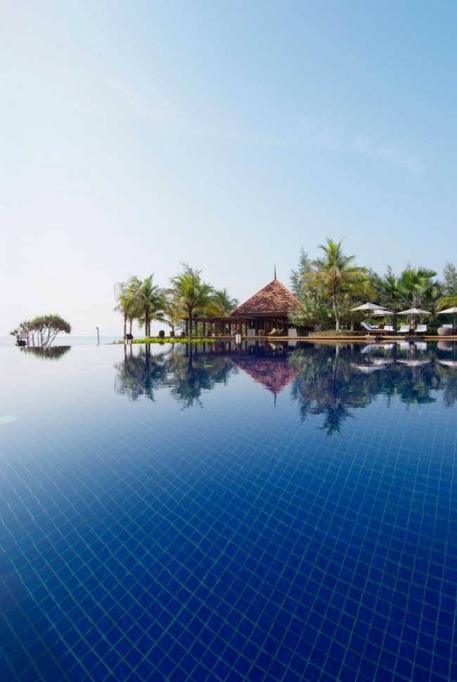 Locais de viagens na Malásia, resort spa de luxo, piscina infinita, excelentes vistas