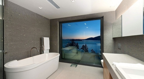 villa luxuosa janela banheira banheiro