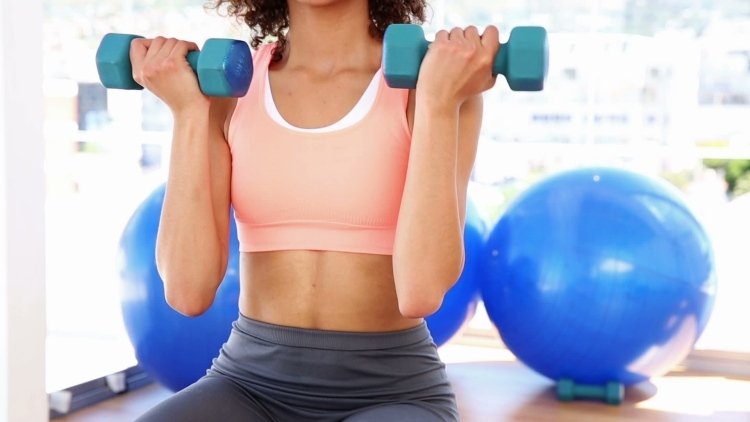 maca-pó-efeito-saúde-mulher-treinamento-construção muscular