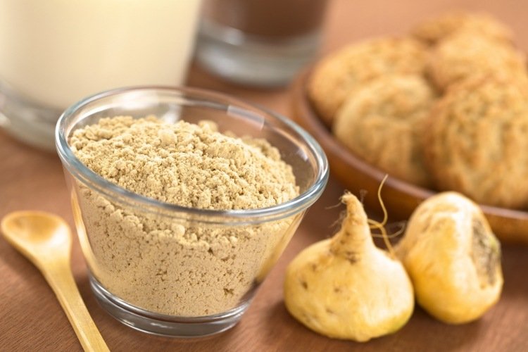 efeito de maca em pó saúde - raiz de superalimento