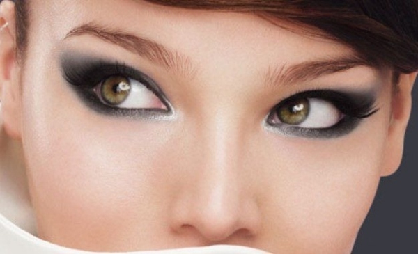 Olhos amendoados, olhos oblíquos, dicas de maquiagem corretas