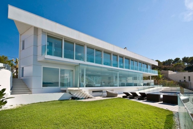 Villa de luxo dos sonhos em Mallorca Gold com piscina infinita e terraço ao ar livre