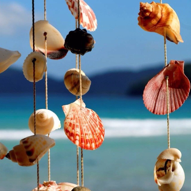 Sinos de vento, conchas, ideia de decoração de verão, experimente você mesmo