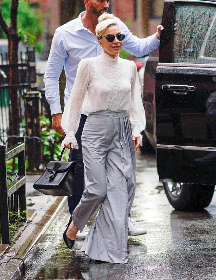 Roupas Lady Gaga combinam calças Marlene