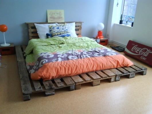 ideias de cama baixa para móveis paletes de madeira