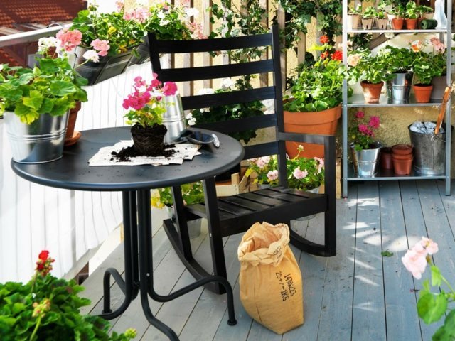 forma vasos de flores móveis de jardim cadeira de balanço de madeira pintada de preto