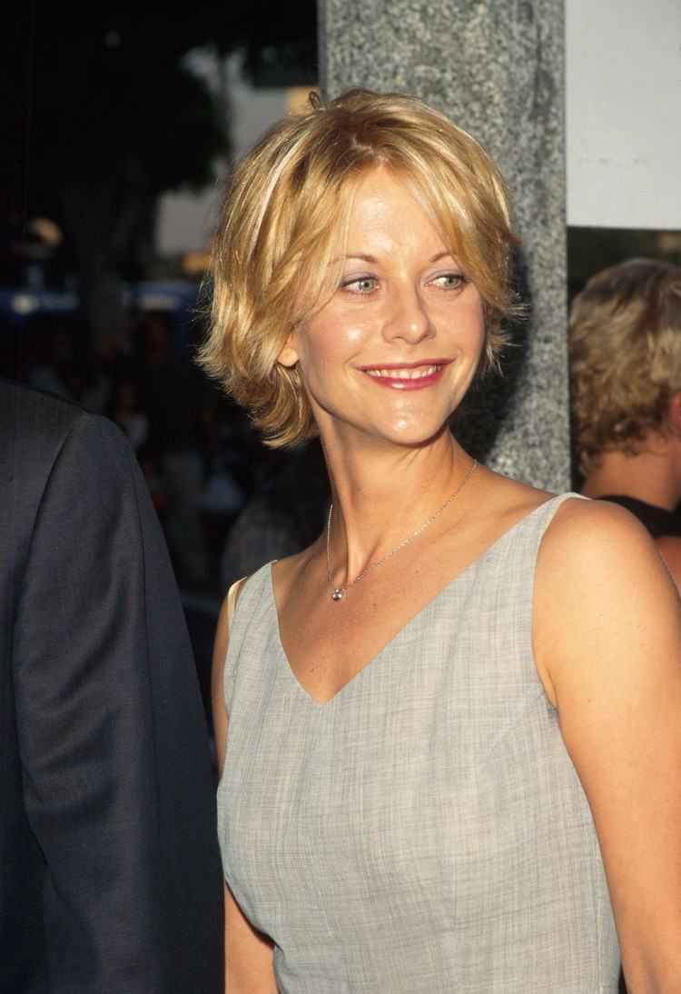 penteado meg Ryan com franjas bob na altura do queixo aparência dos anos 90