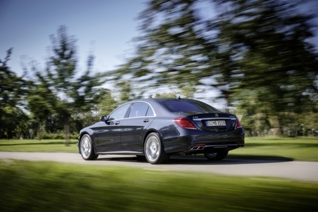 Mercedes Benz S65 traseira