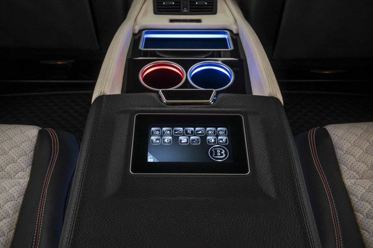 brabus-center-console-touchscreen-06