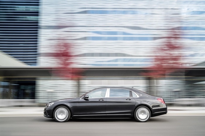 2015-estreia-Mercedes-Maybach-S-600-top-modelo-projetado-para-com-motorista