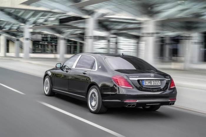 Mercedes-Maybach-S-Class-new-top-model-pictures-in-motion