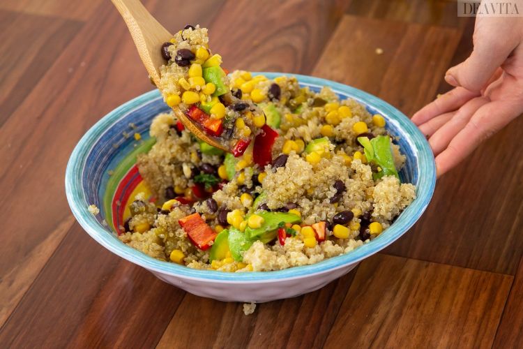 ingredientes produtos mistura vegetais quinoa milho feijão preto