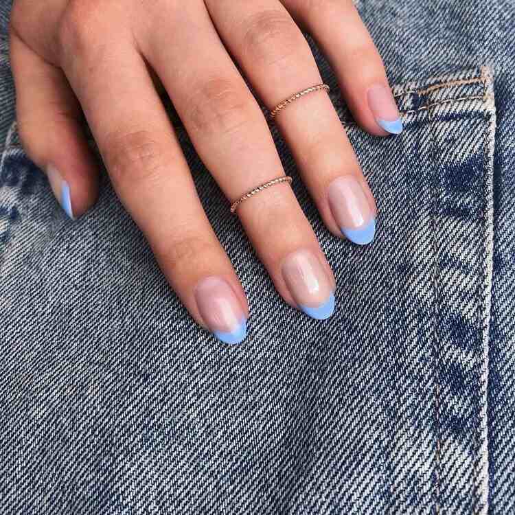 Pastel Tips Nail Trend Micro French Nails Desenhos de unhas para unhas curtas
