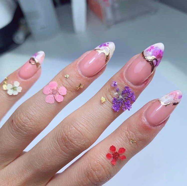 Idéias de manicure francesa para o verão Milk Bath Nails