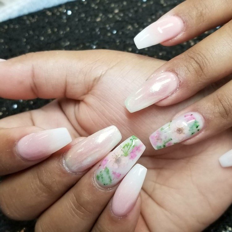 Unhas de banho de leite unhas com flores secas