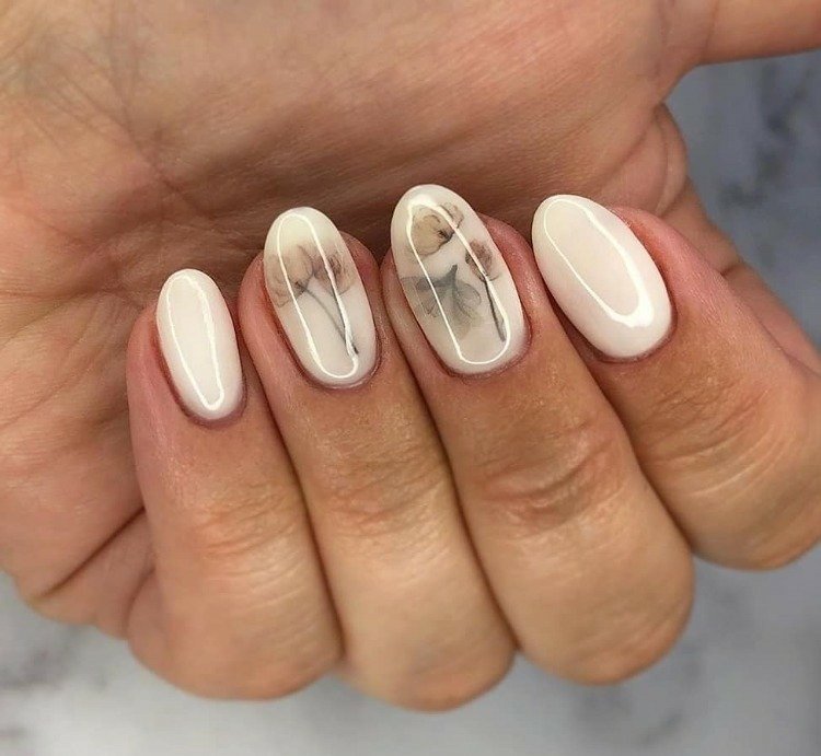 Unhas em formato de amêndoa Desenhos de unhas curtas Tendências em unhas de verão Unhas de banho de leite