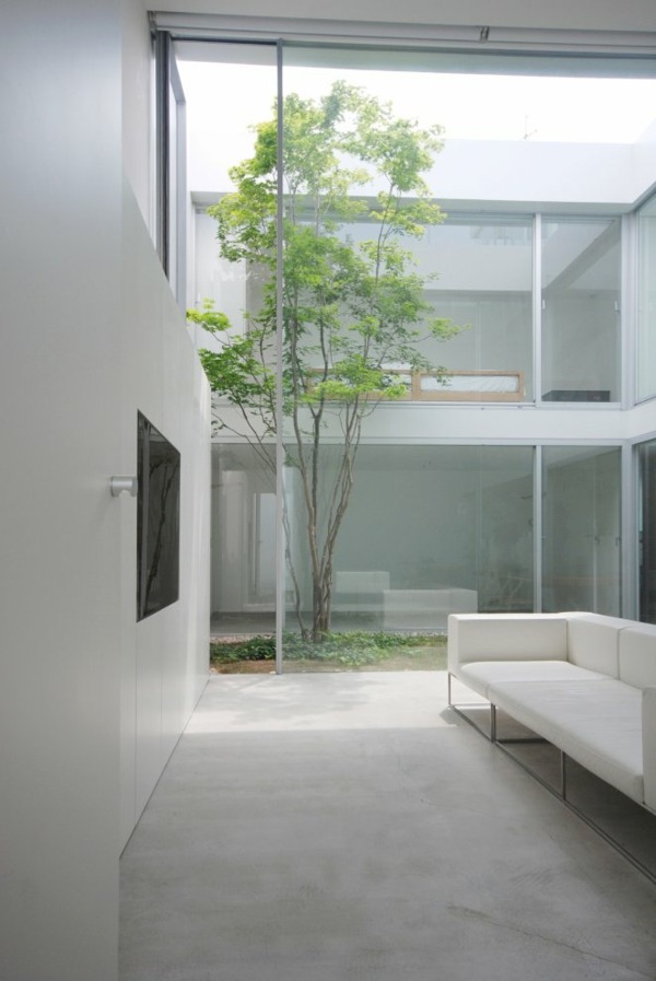 Minimalismo puro-arquitetura japonesa-pátio interno
