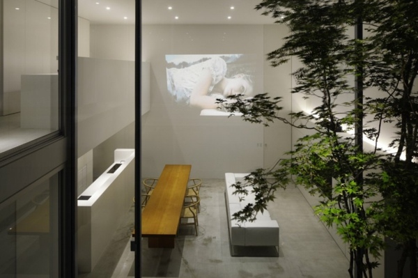 Área de estar com arquitetura japonesa pura de minimalismo