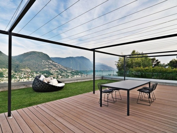 terraço de madeira minimalista pergolado arquiteto