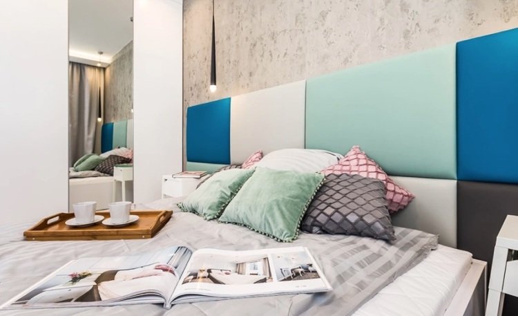 Quarto em branco e cinza - menta e azul como detalhes
