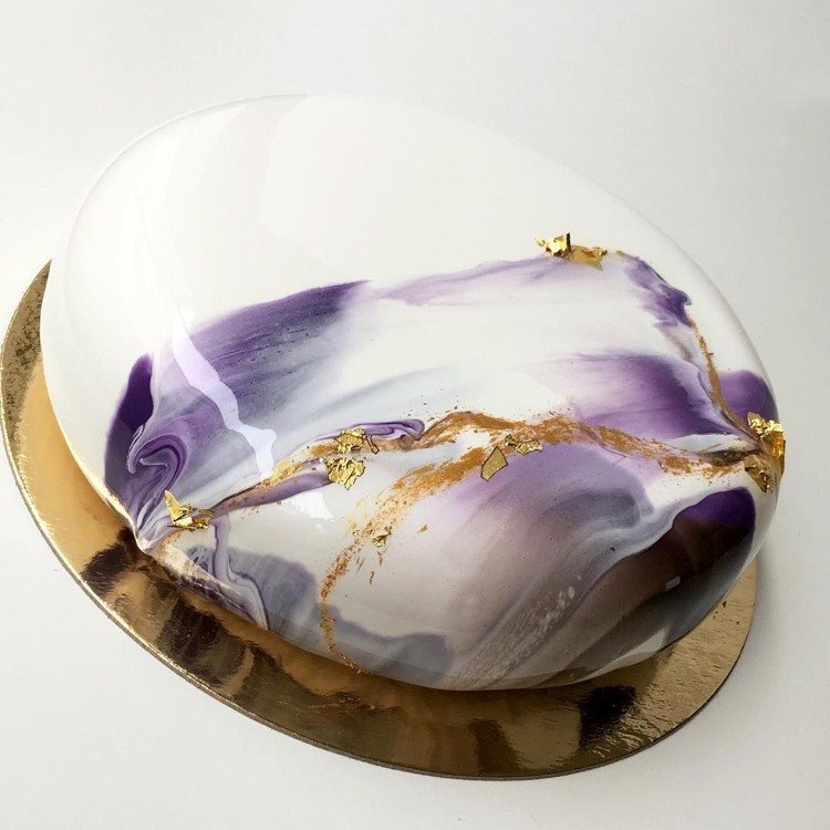 espelho esmaltado bolo marmorizado cor ouro