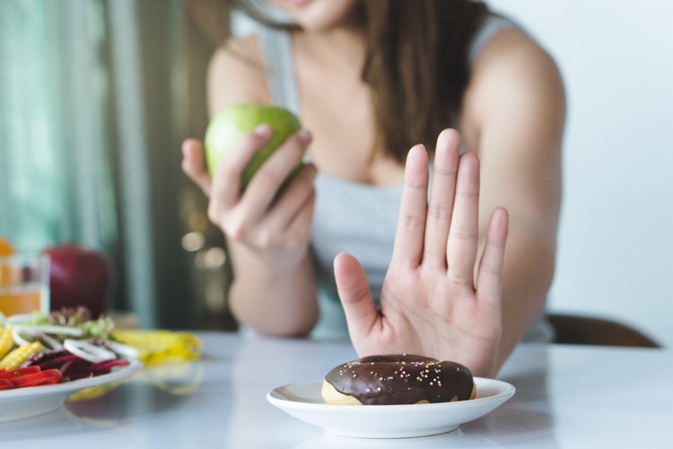 Reduza o açúcar no sangue Evite alimentos com adição de açúcar