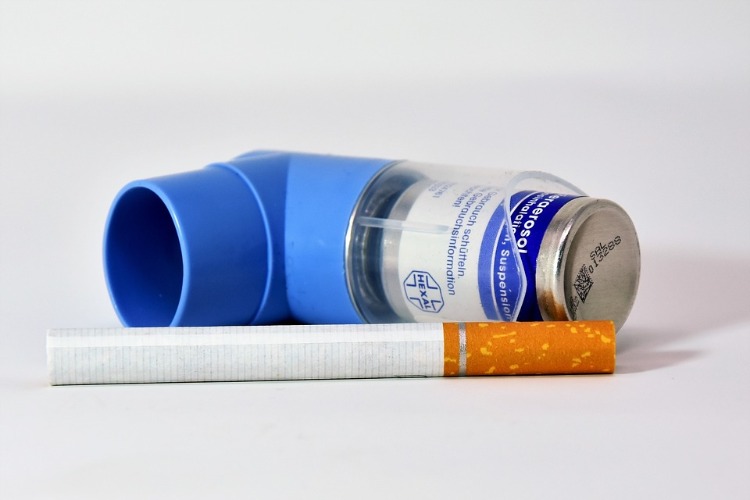 Fumar causa baixa capacidade pulmonar e falta de ar leva a medicamentos