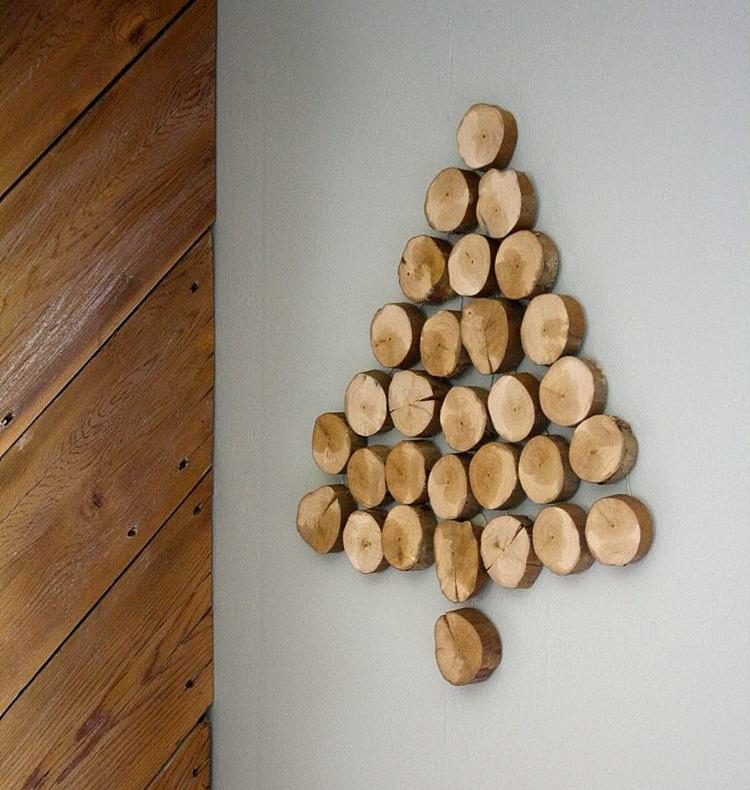 wood-tinker-christmas-christmas-tree-wood-slice-wall-design