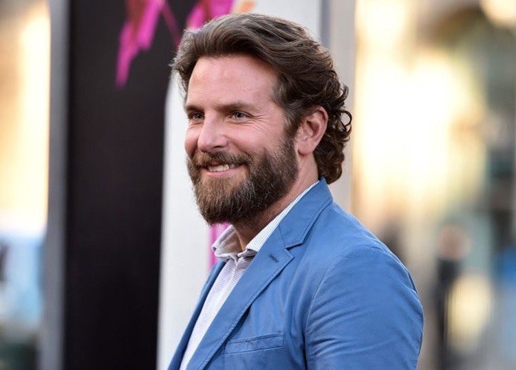 Penteados masculinos-cabelo médio-longo-Bradley-Cooper