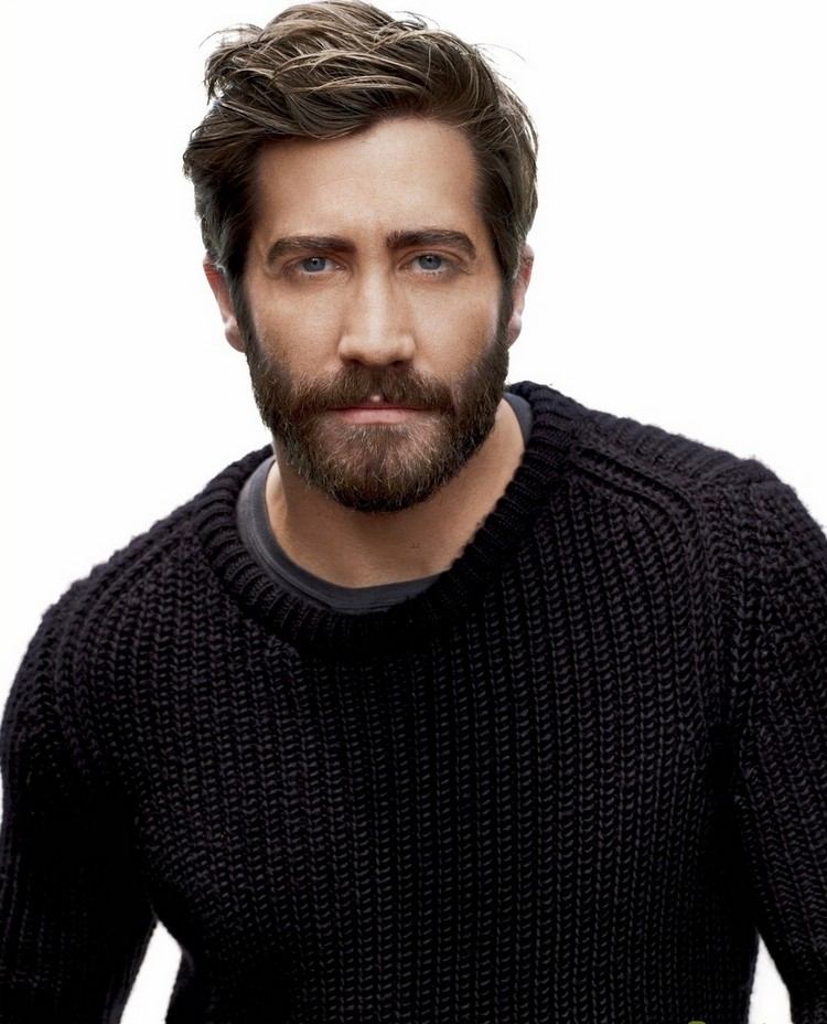 Penteados masculinos com barba 2016 bem-arrumada-completa-barba-solta-olhar-penteado curto-jake-gyllenhaal