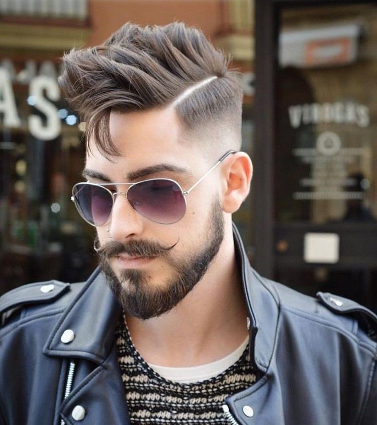 penteados masculinos-barba-bigode-ponta-fundo-grande-óculos-jaqueta de couro