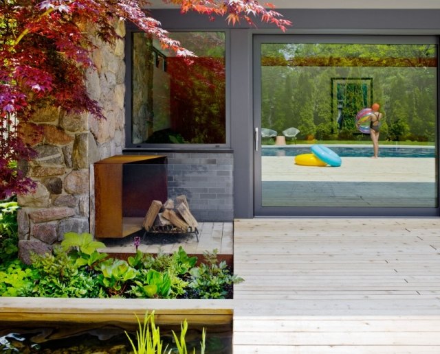 Casa da piscina - moderna - terraço de madeira - espelho deslizante - portas de vidro