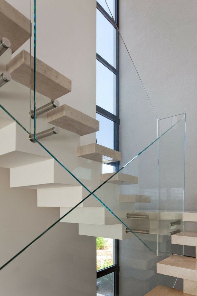 arquitetura moderna escada em espiral projeto corrimão de vidro