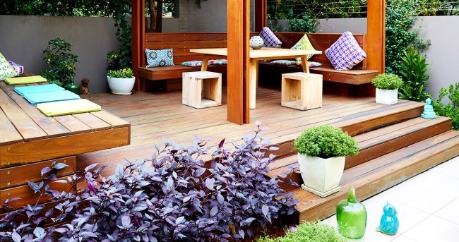 atrás do design do pátio confortável deco relaxe