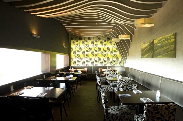 Design de teto moderno - Restaurante Rosso - Superfície táctil