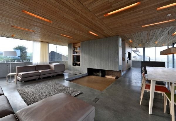 Teto emoldurando painéis de madeira - design de sala de estar