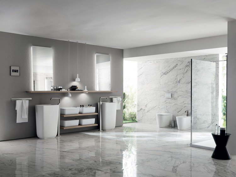 banheiro design piso de mármore acessórios brancos