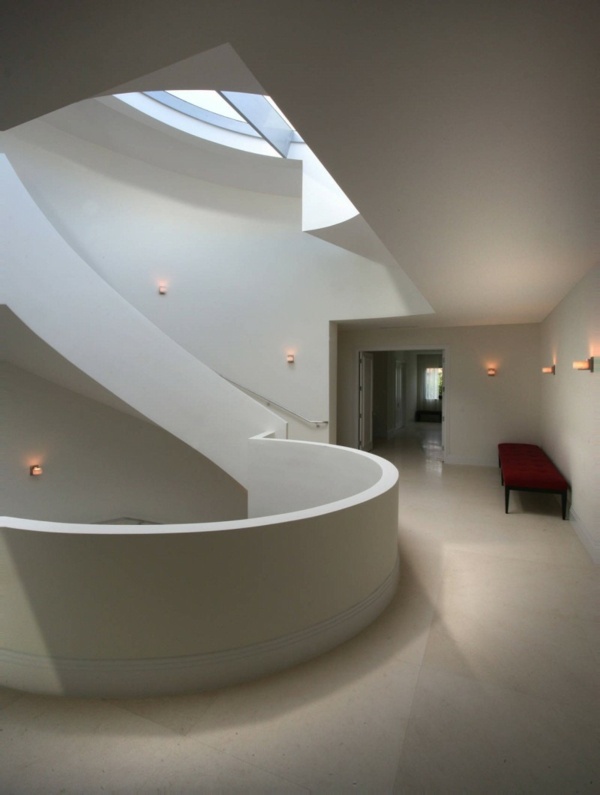 escada em espiral exclusiva-villa-luxo-miami